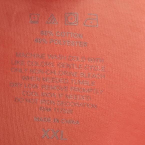 Women's Peach Adventure Graphic Tee - Picture 2 of 2